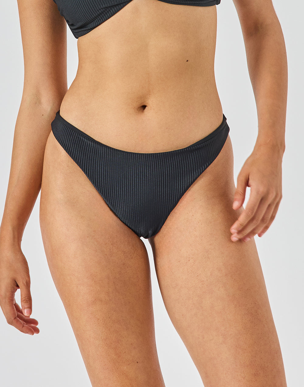 תחתון ביקיני שחור MAKENA