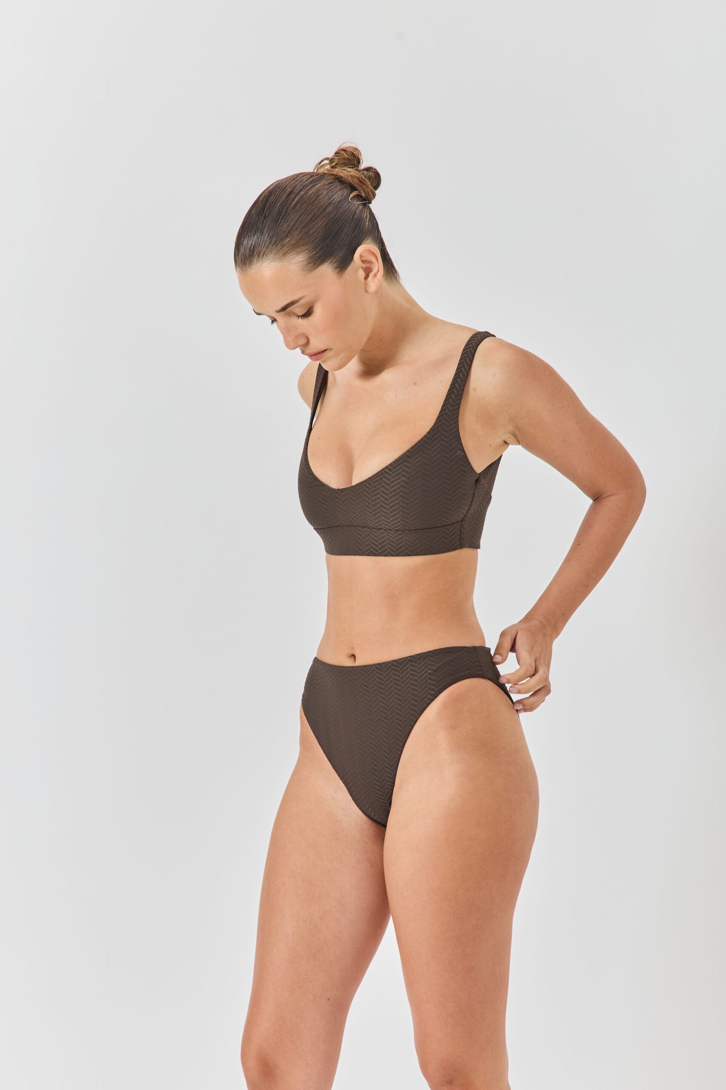 טופ ביקיני חום בראוני KIRA