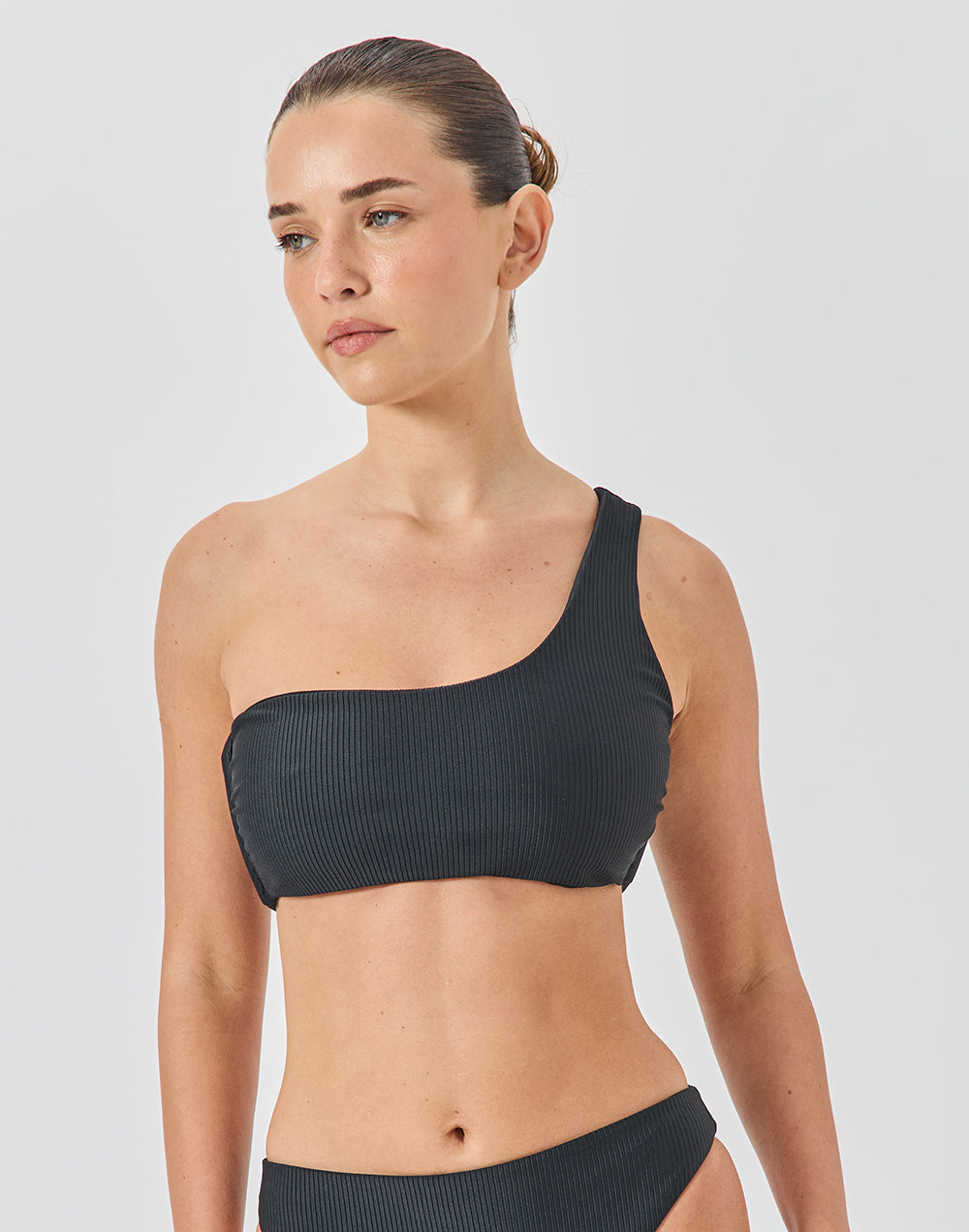 טופ ביקיני אסימטרי שחור PIPELINE