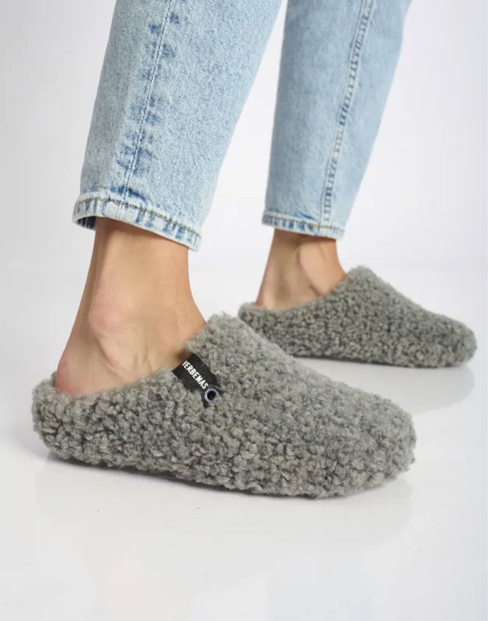 נעלי בית אפורות CURLY