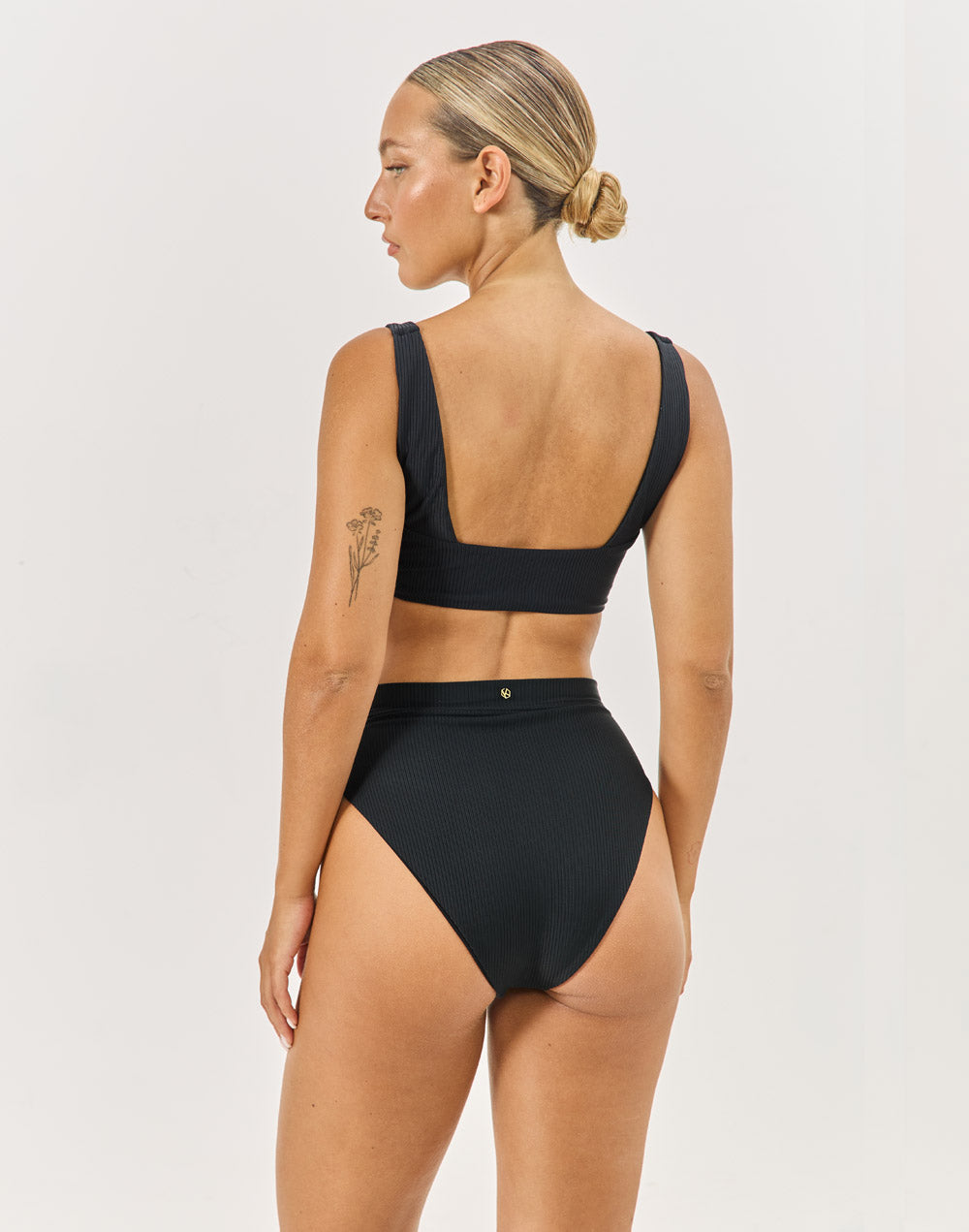 תחתון ביקיני גבוה שחור BYRON
