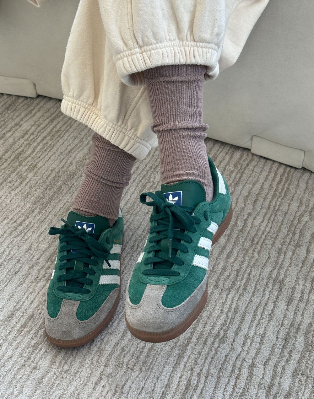 גרביים רכות חומות TROUSER