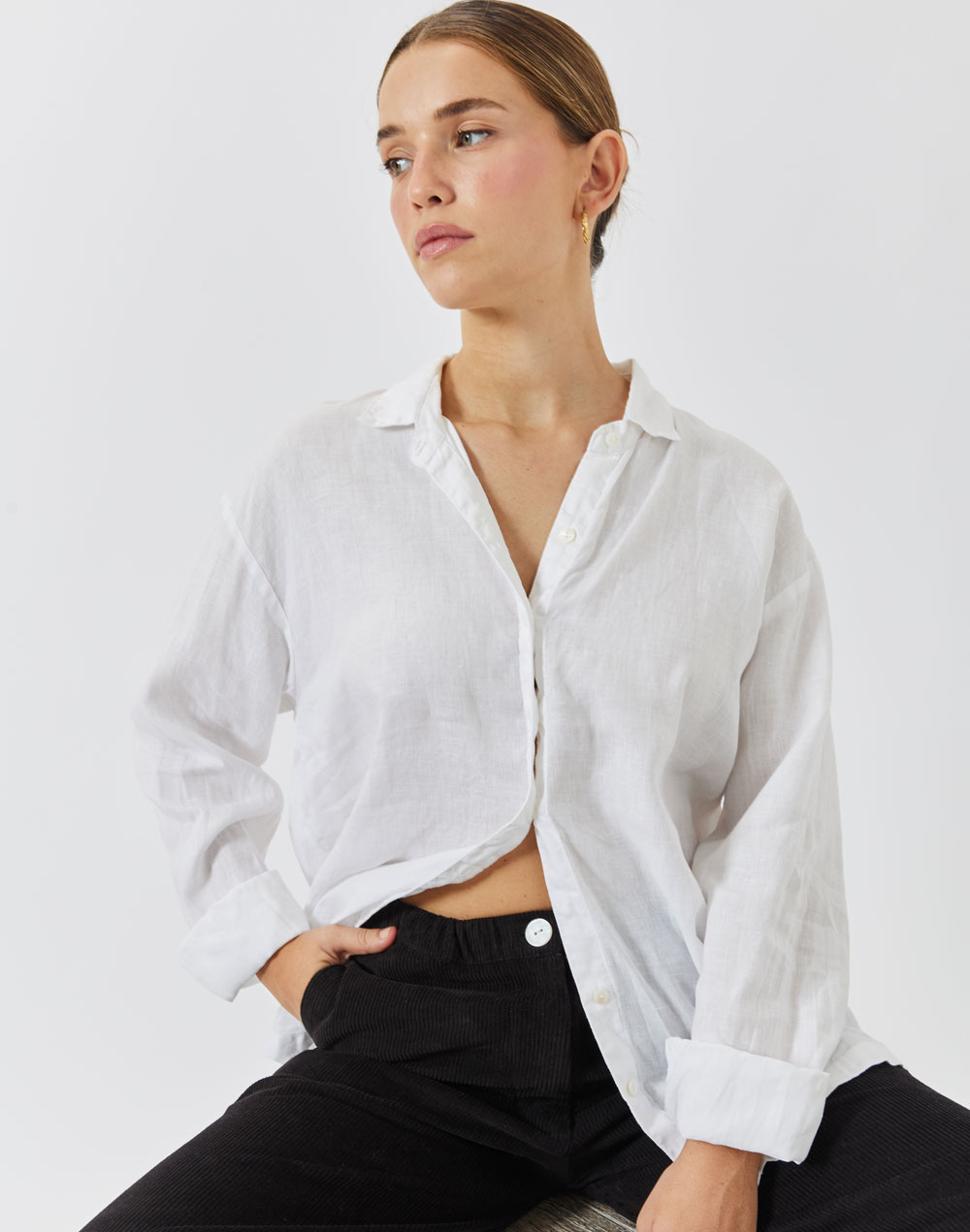 חולצה מכופתרת לבנה CAPE TOWN