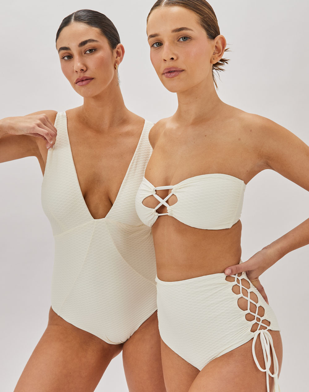 בגד ים שלם לבן שנהב COMO