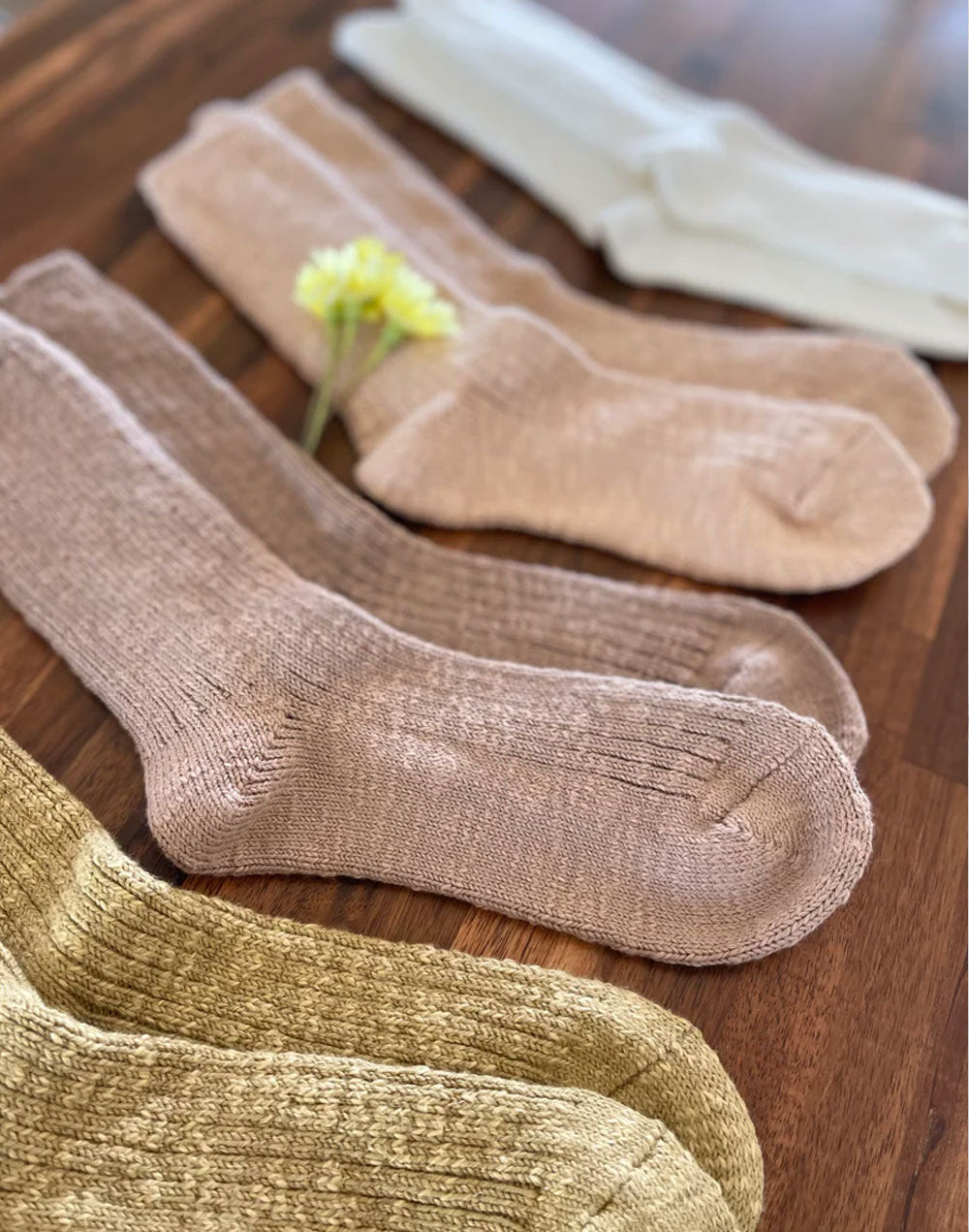 גרבי כותנה עבות אוף וויט COTTAGE