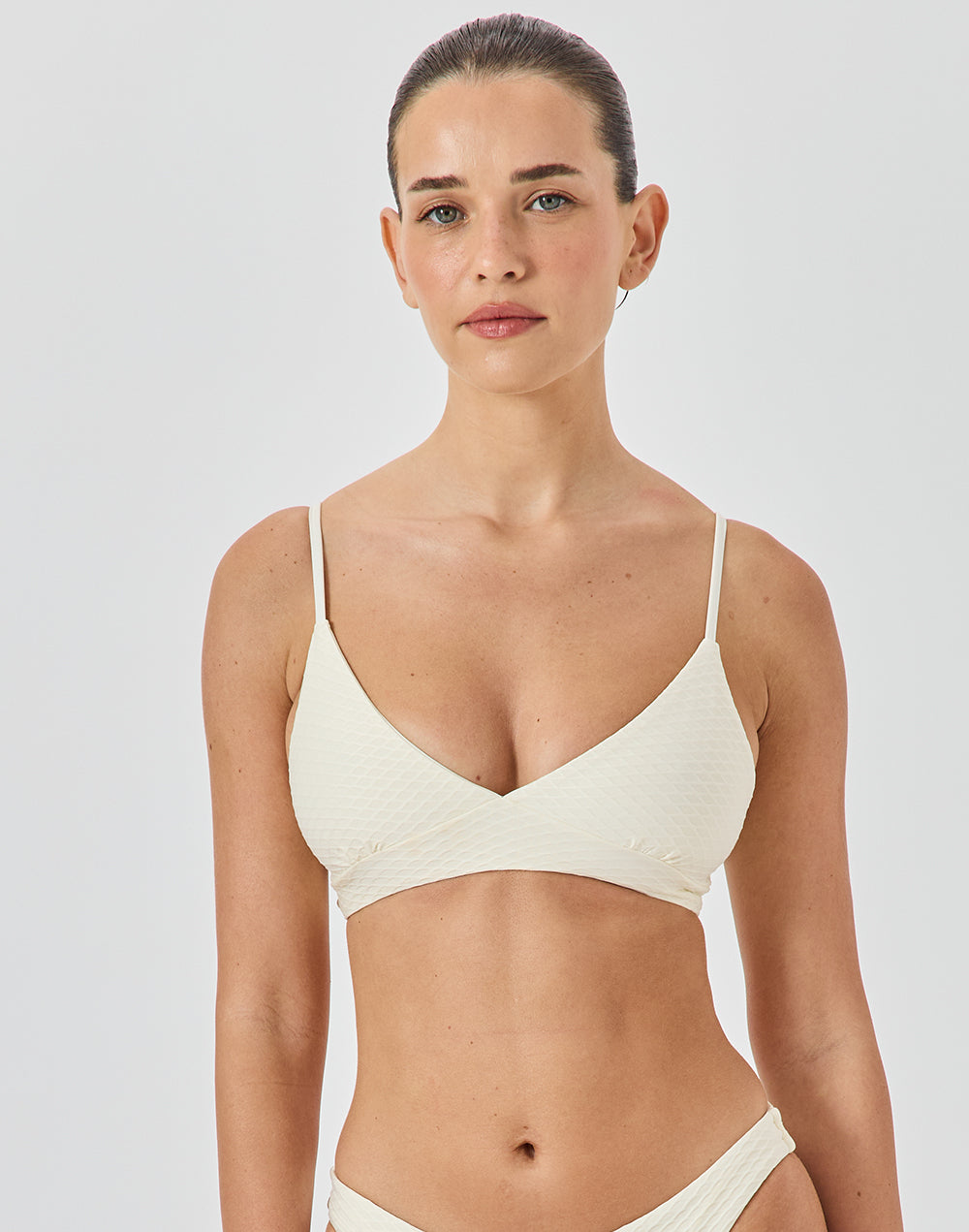 טופ ביקיני משולשים לבן שנהב BALI