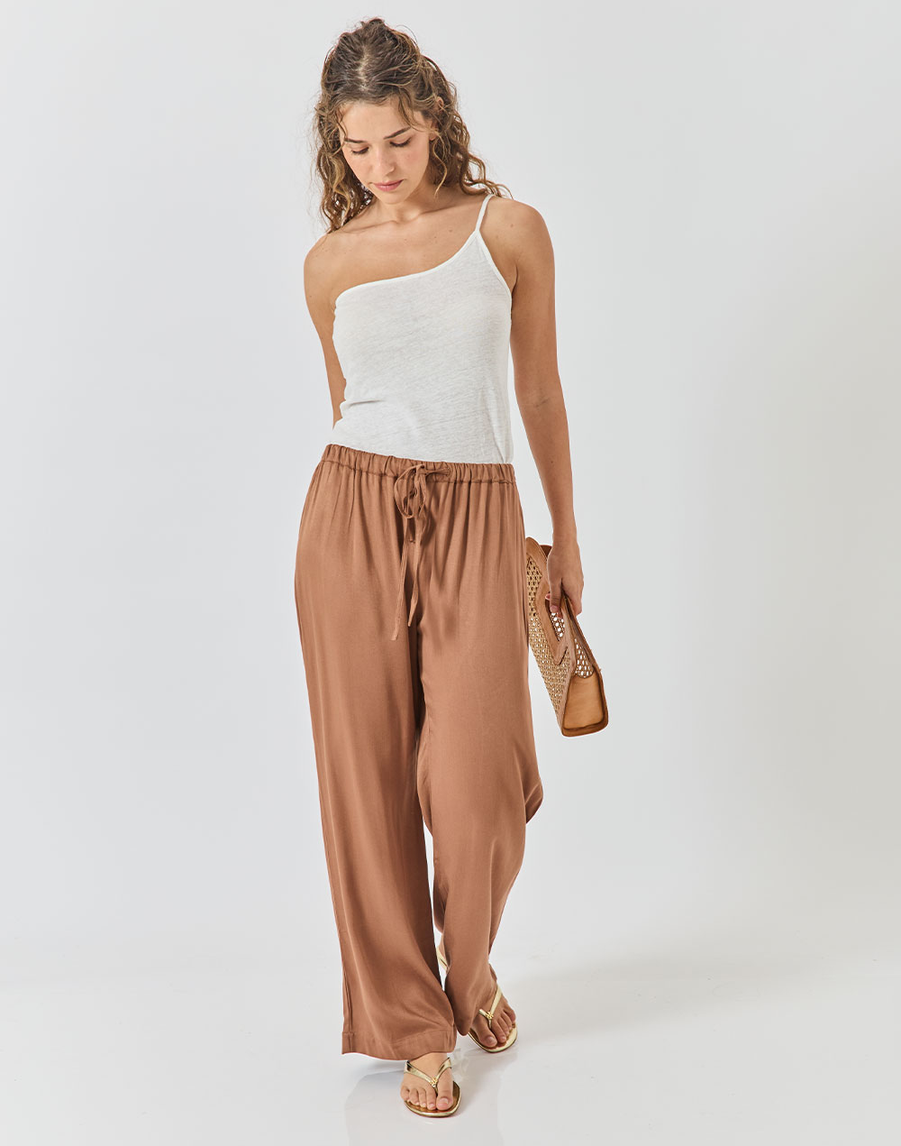 ONE SHOULDER גופיה מפשתן לבן שנהב