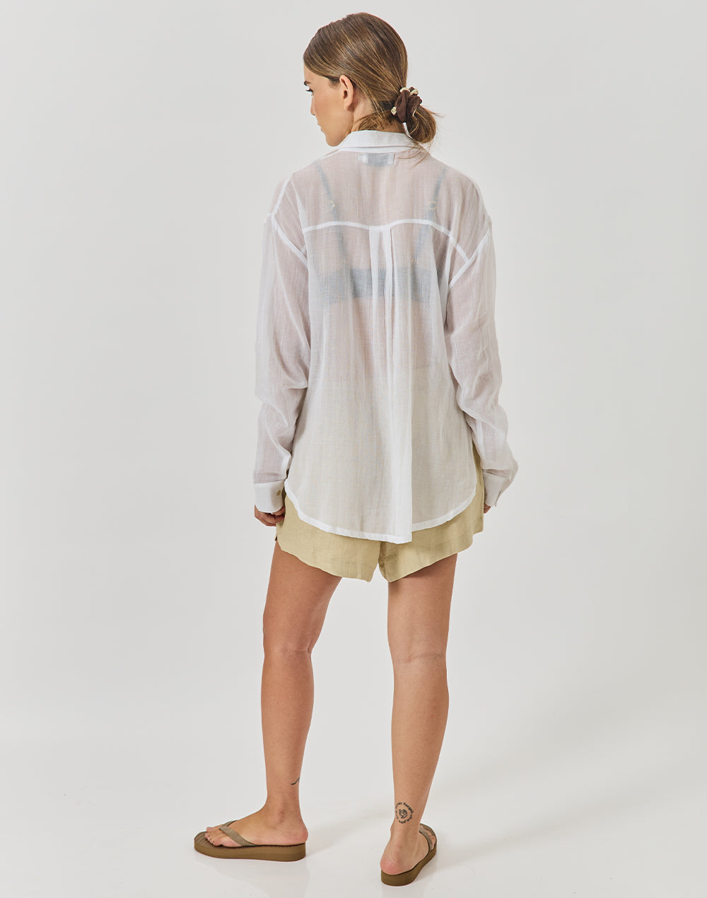 חולצת מכופתרת לבן PERU