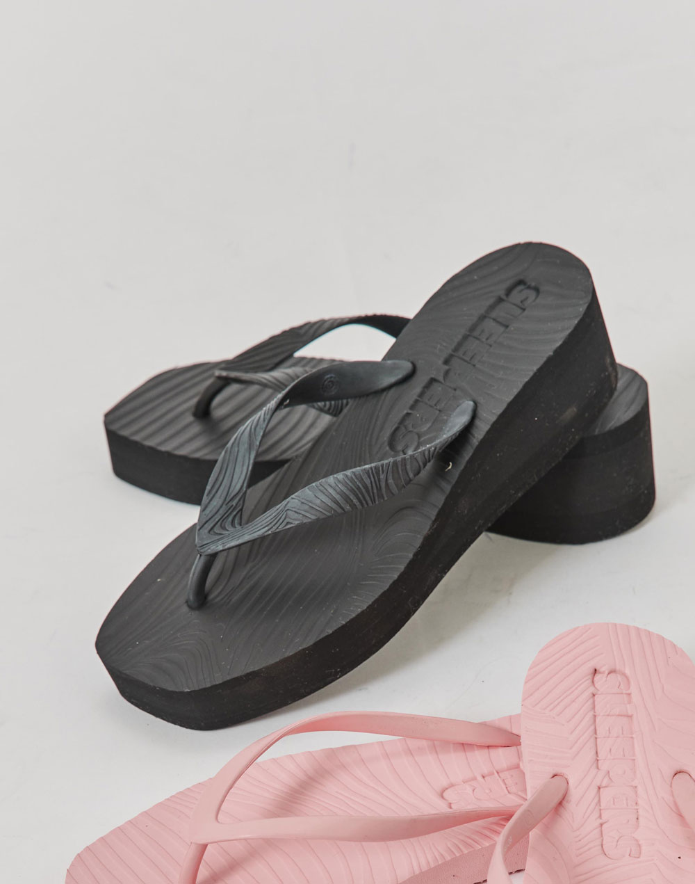 כפכפי אצבע פלטפורמה גבוהה שחור TAPERED