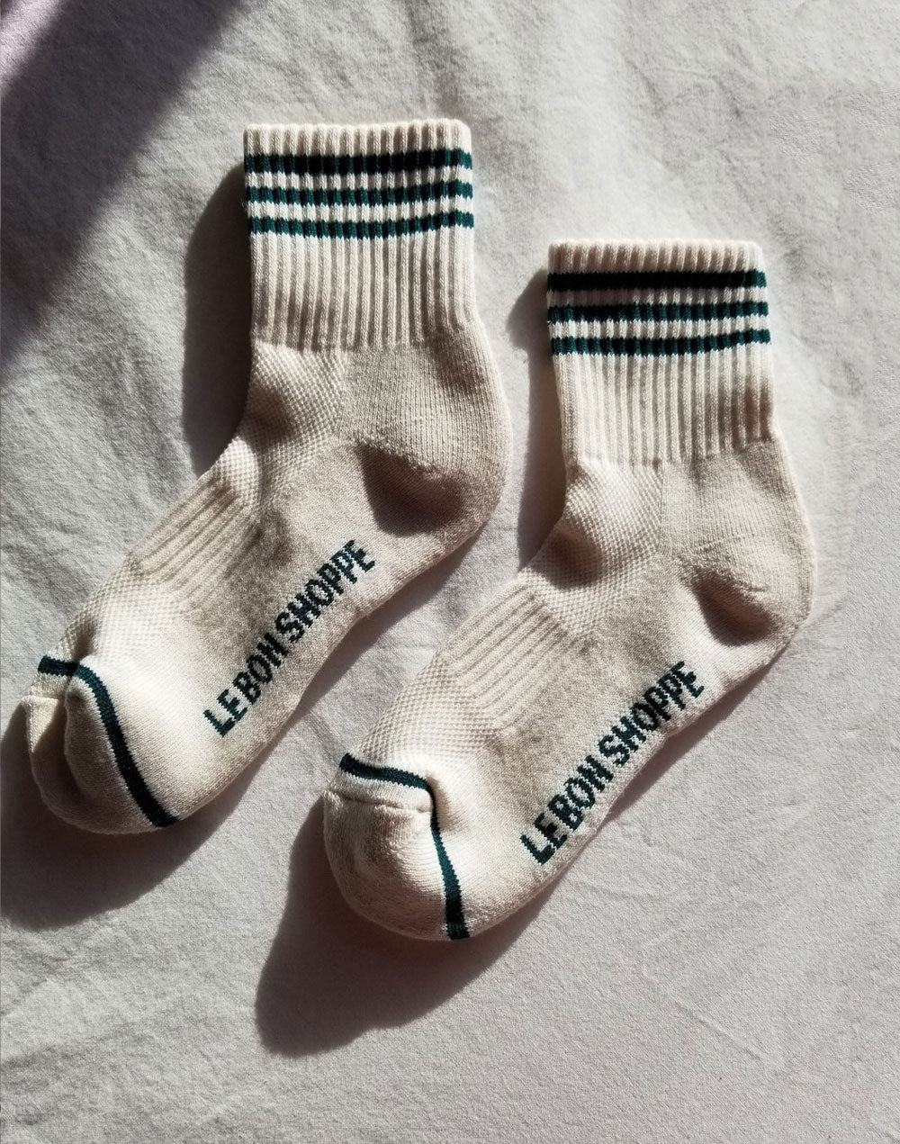 גרבי כותנה ספורטיביות לבן פסים ירוקים GIRLFRIEND