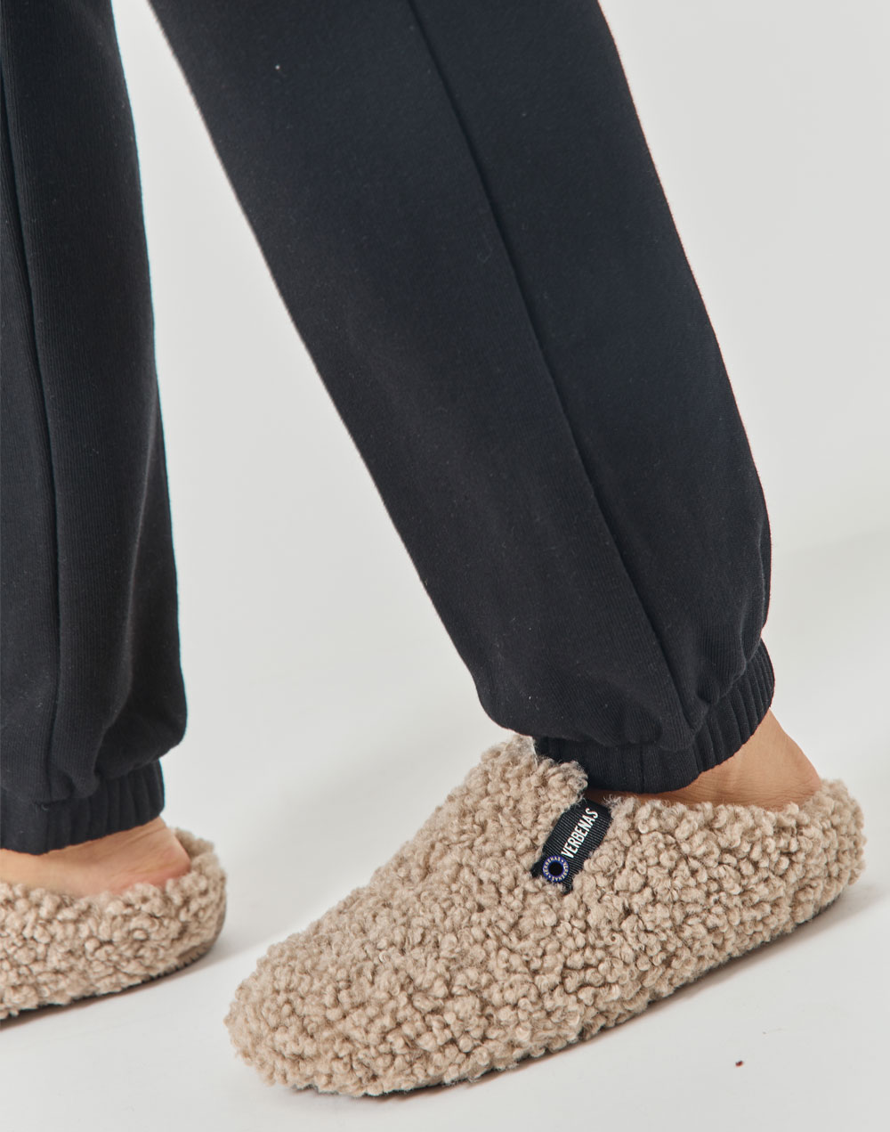 נעלי בית קאמל CURLY