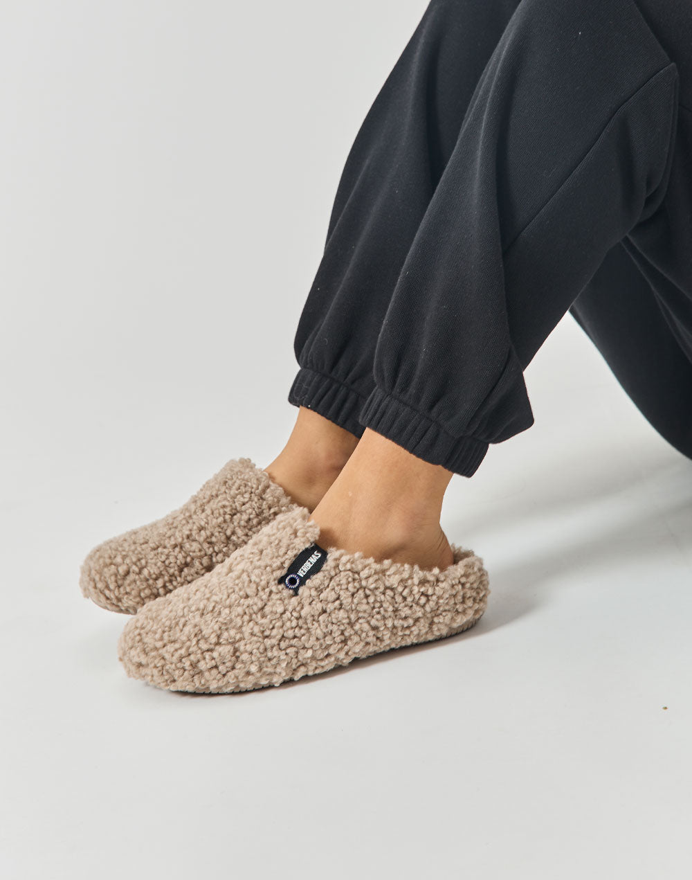 נעלי בית קאמל CURLY