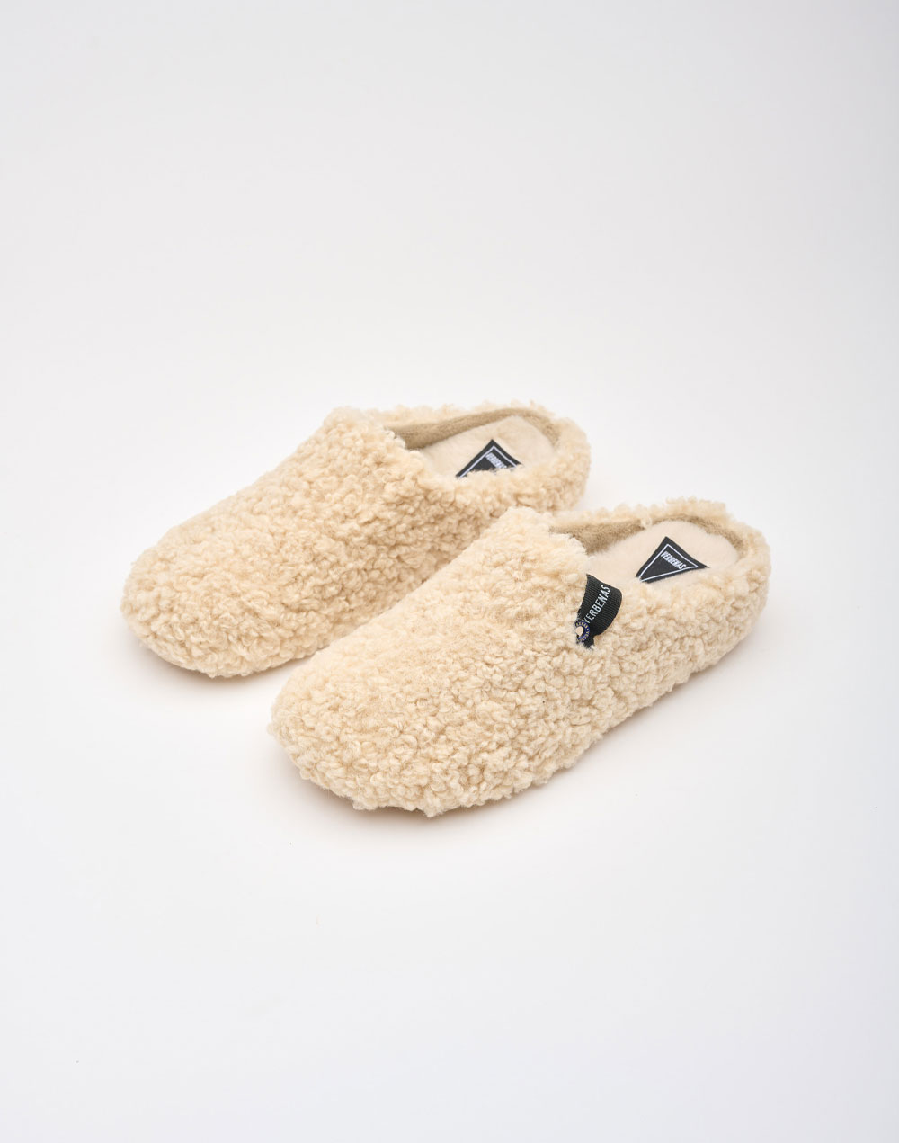 נעלי בית אפורות CURLY