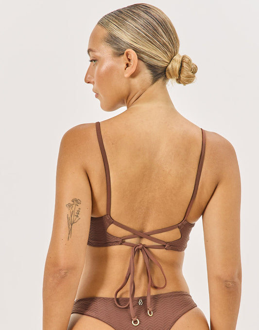 טופ ביקיני משולשים חום קפוצ׳ינו BALI