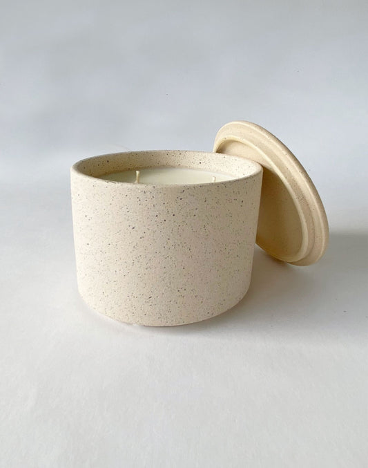 נר ריחני בכלי קרמיקה גדול בניחוח REEF