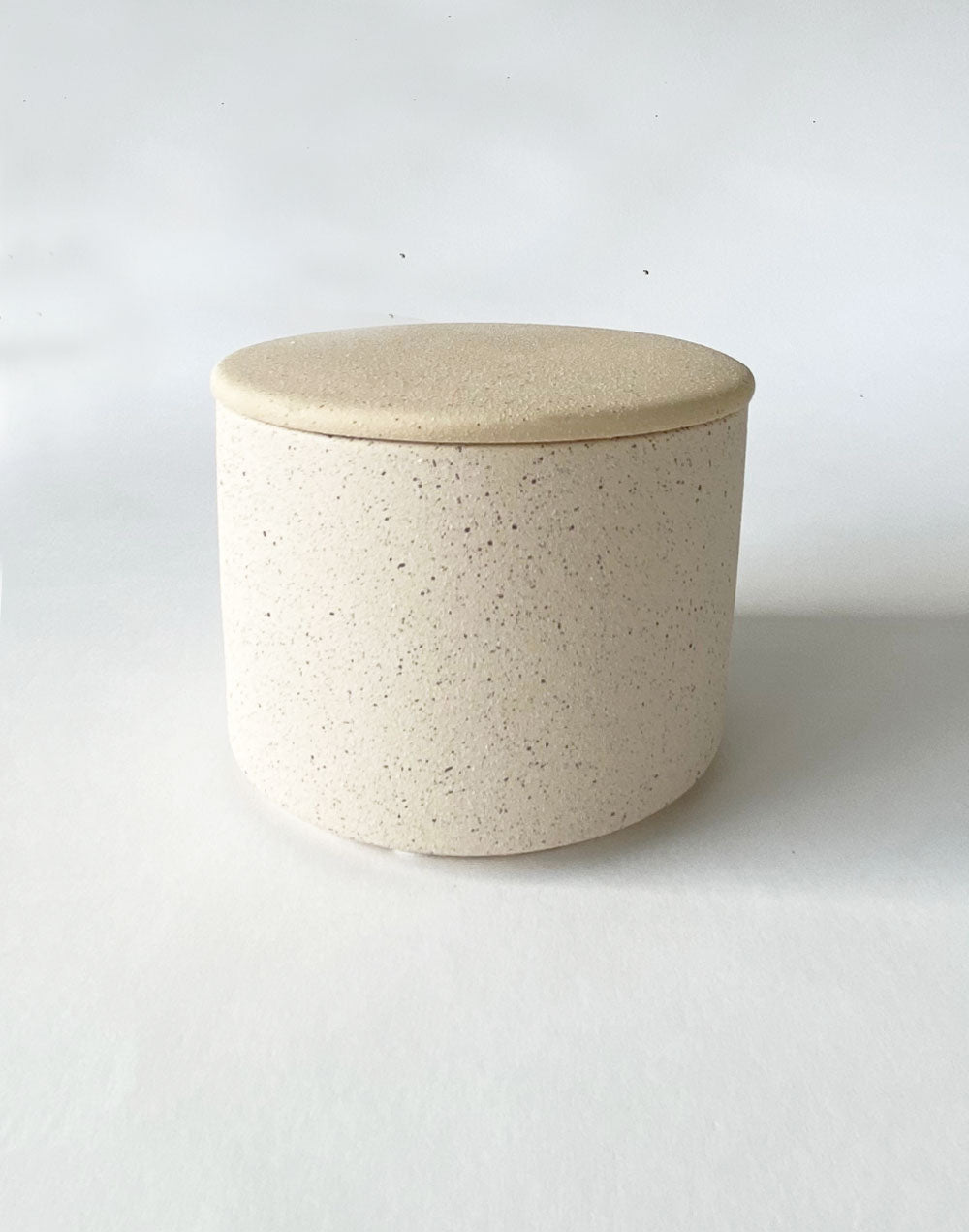 נר ריחני בכלי קרמיקה גדול בניחוח REEF