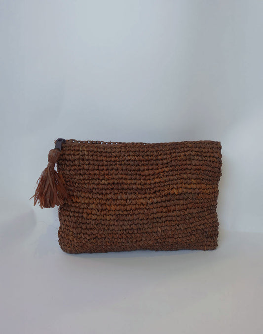 תיק יד קלאץ חום RAFFIA