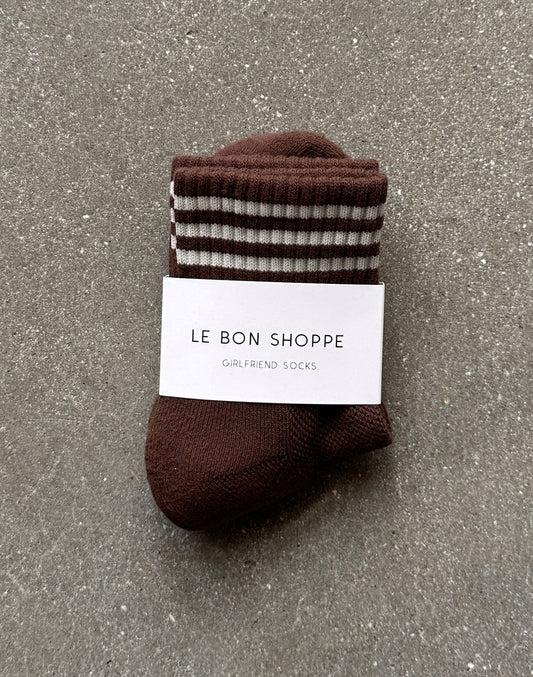 גרבי כותנה ספורטיביות חומות GIRLFRIEND