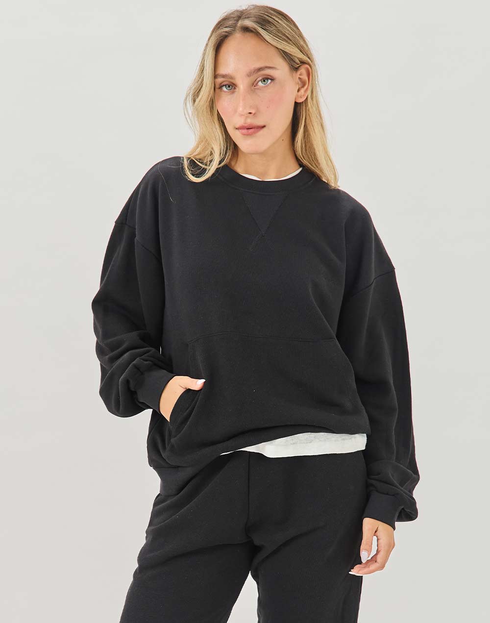 מכנסי טרנינג שחורים CLASSIC מכנסי טרנינג שחורים CLASSIC