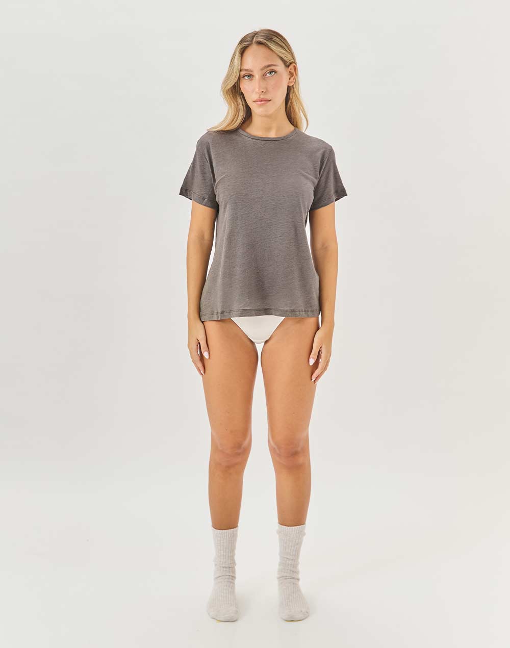 טישירט פשתן חום בראוני